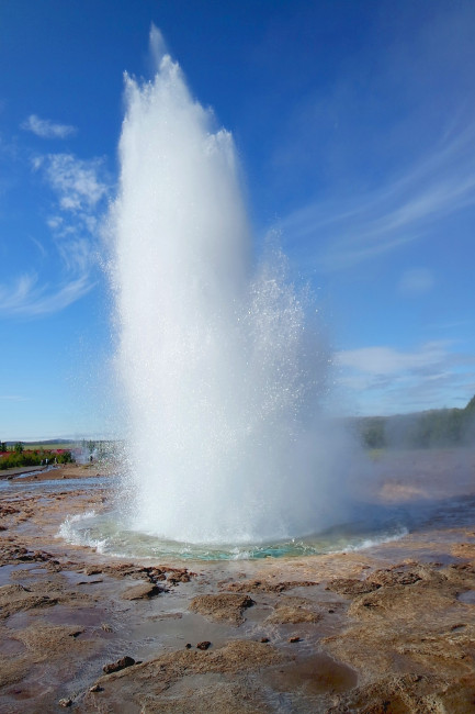 laloublue-geyser-921782_1920_von_laurette_chapuis_auf_pixabay.jpg